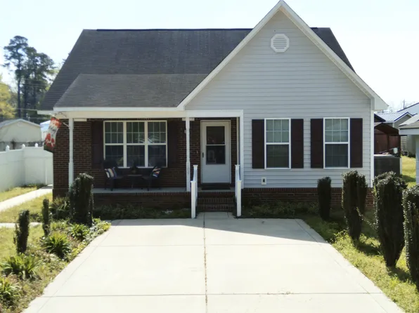 109 Smith St, Four Oaks, NC 27524