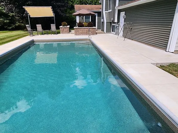 3595 Davison Lake Rd, Ortonville, MI 48462