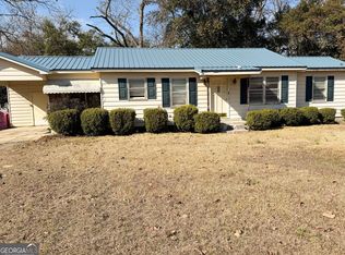 145 Edmondson Cir, Cochran, GA 31014