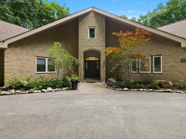4219 Gardner Rd, Metamora, MI 48455