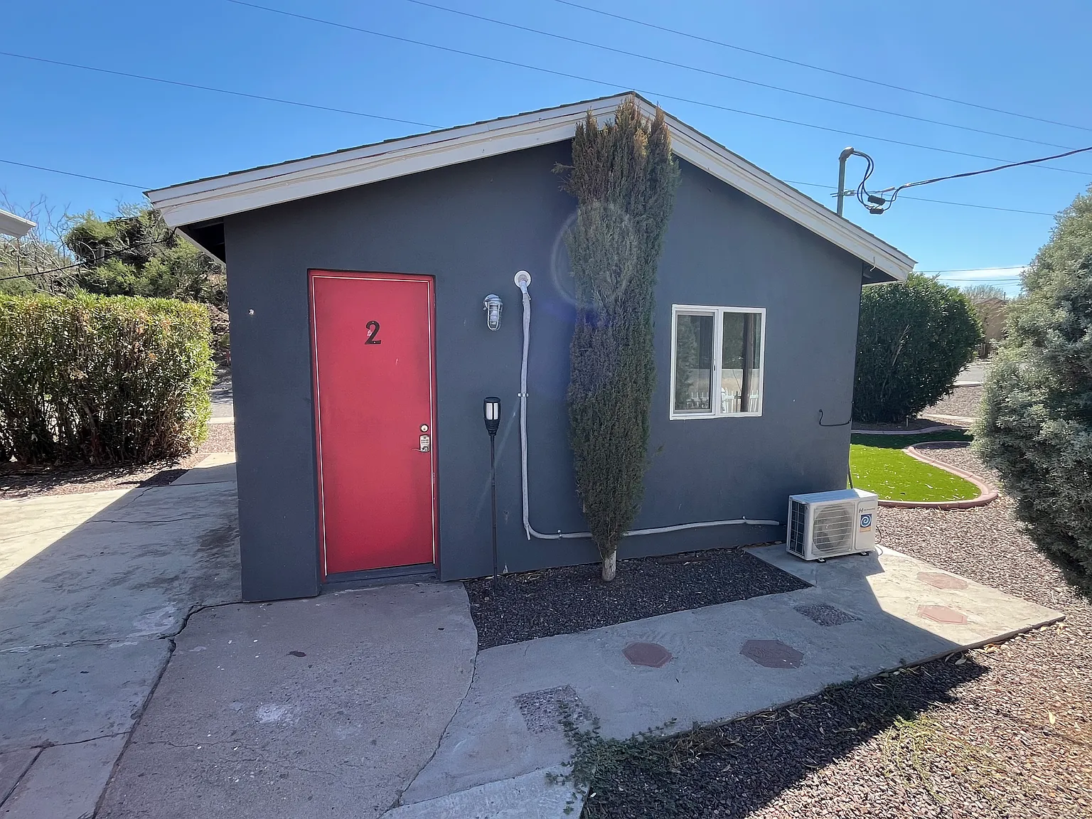 496 W Mohave St — Photo 2