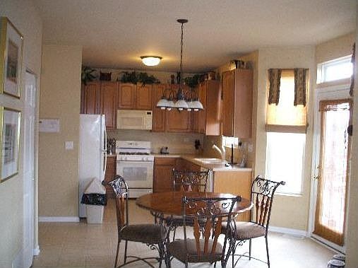 3rd image of 2140 Lotus Dr