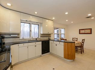 48 Woodland Dr, Oyster Bay, NY 11771