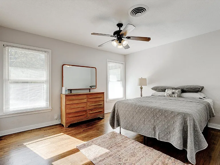 3511 Corto Ave — Photo 17