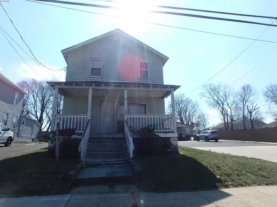576 High St photo 1