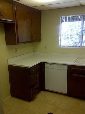 2nd image of 2047 N Park Ln APT C