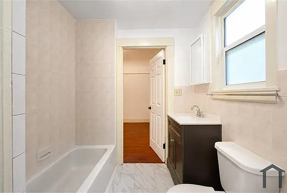 2510 E 21st St #1 — Photo 6