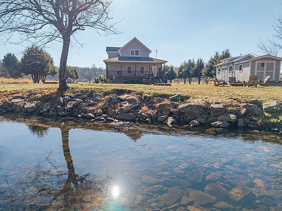 2nd image of 328 Pauls Meadow Dr
