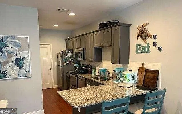 3 bed, 3.0 bath, 1416 sqft, $1,950 — Photo 4