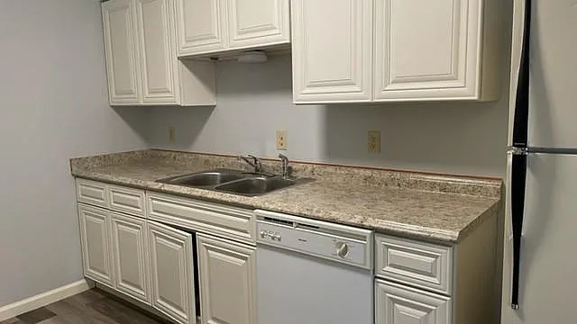 4230 Chateau Blvd #C — Photo 3