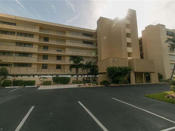 3rd image of 4223 Bay Beach Ln APT E1