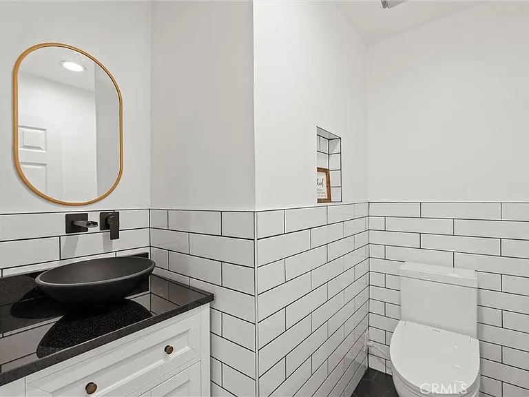 5974 Costello Ave — Photo 8