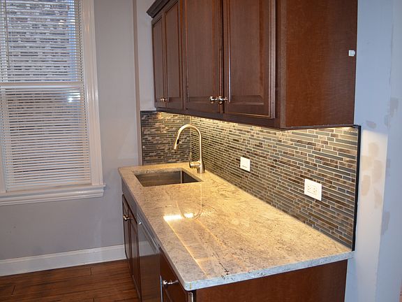 5th image of 1002 N Wolcott Ave APT 3