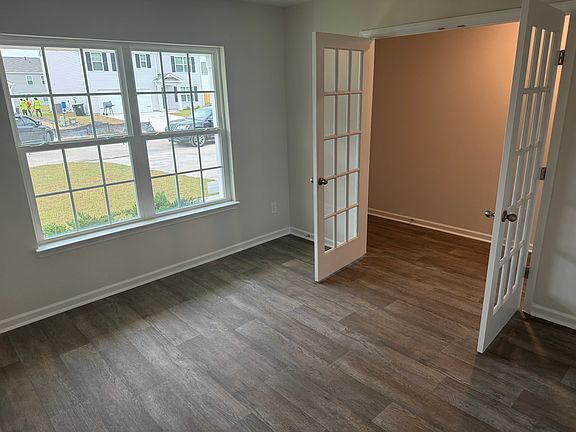 3rd image of 4007 Calabash Ct