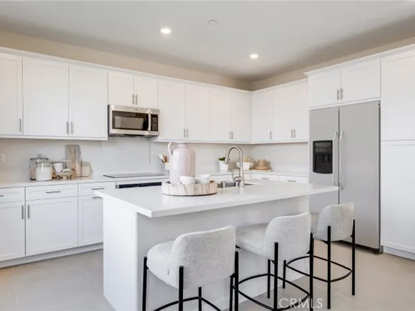 31583 Cobalite Dr, Winchester, CA 92596