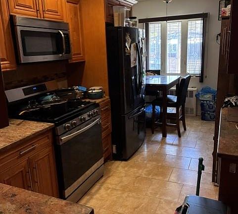 4th image of 960 E 101st Street