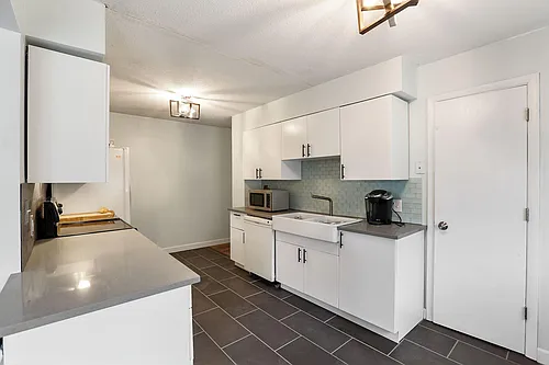2518 Jackson St NE Photo 1