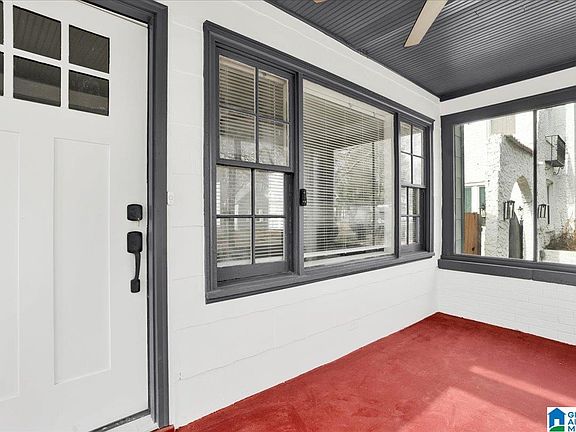 4th image of 830 1st St SW