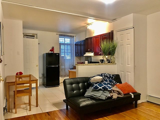1st image of 607 2nd Ave #1