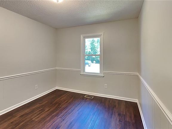 2nd image of 2317 Morningside Dr