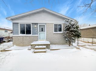 35475 Willis St, Clinton Township, MI