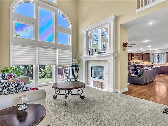 5th image of 12810 Oakmont Dr