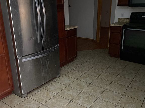 4th image of 734 S Jordan Ave