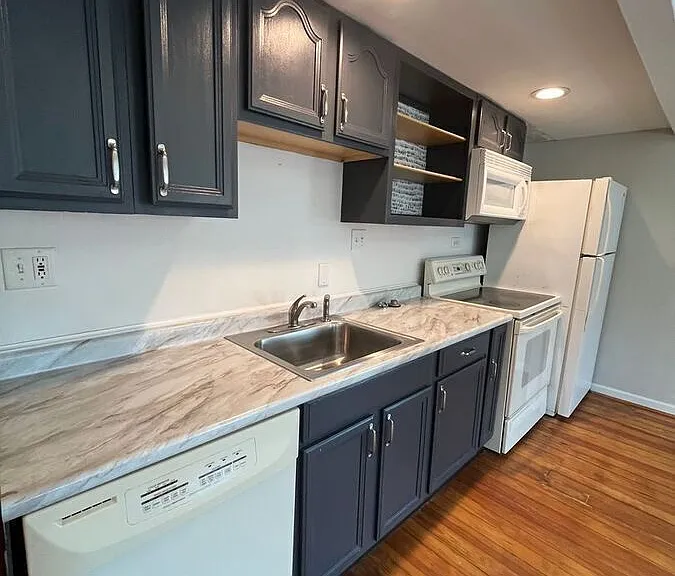 2 W Walnut St #4 — Photo 14