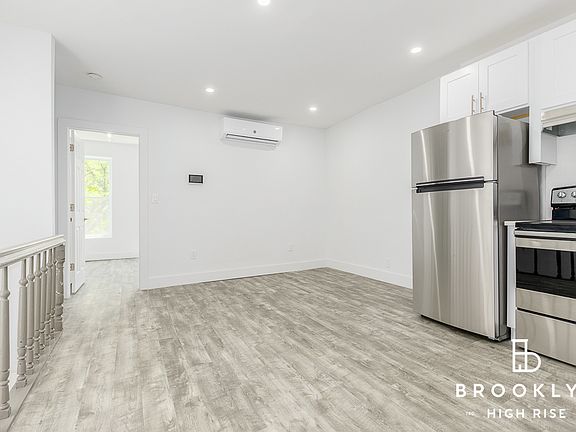 4th image of 297 Macdougal St #2F