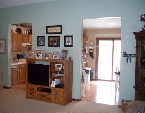 4th image of 381 Ironwood Dr