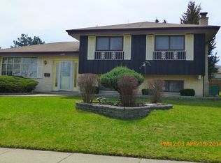 1545 W Woodland Ave, Addison, IL 60101