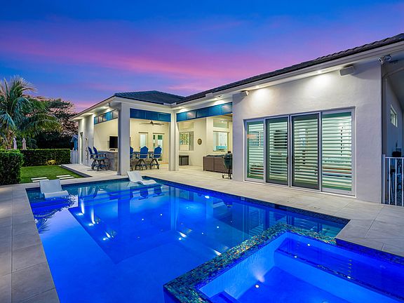 3rd image of 720 Jacana Way