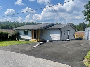 141 Hatfield Rd, Crab Orchard, WV 25827