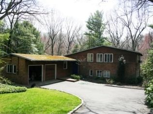 5 Ridge Rock Ln, East Norwich, NY 11732