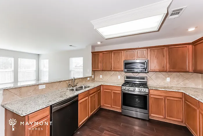 3017 Southern Hills Ln — Photo 9