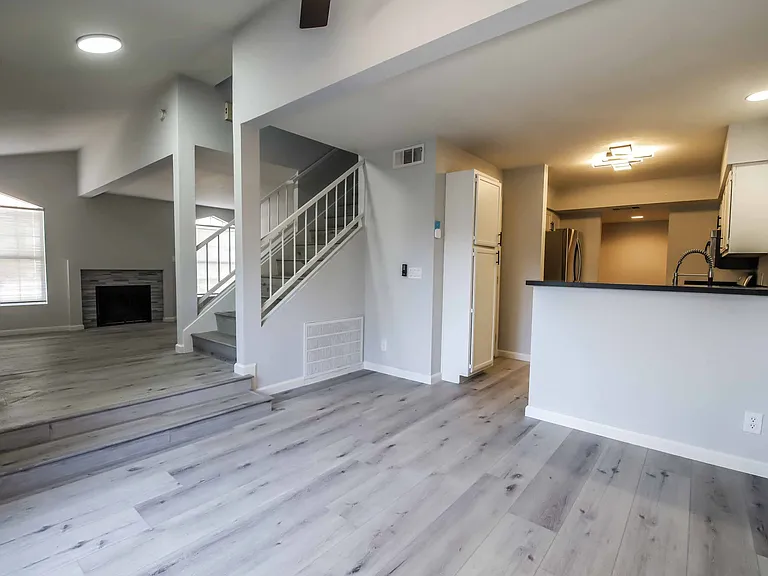 2840 Floral Peak Dr — Photo 7