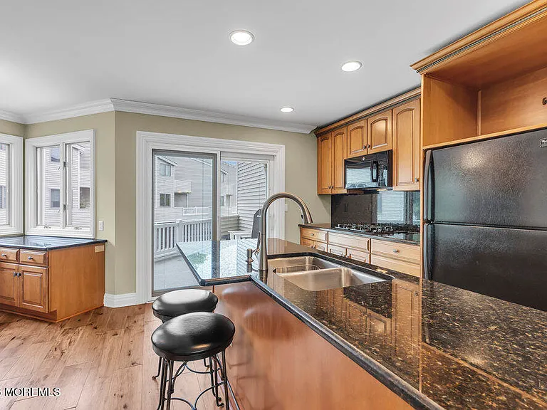 55 Sunset Ave — Photo 6