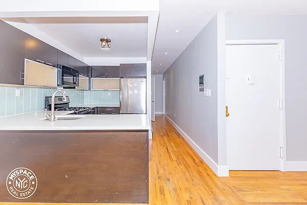 Rented by MySpaceNYC | media 7