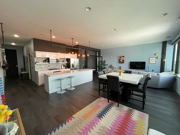 5601 Smetana Dr Unit 901, Minnetonka, MN 55343