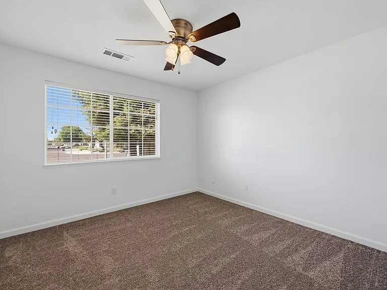 1684 E Walnut Ave — Photo 13