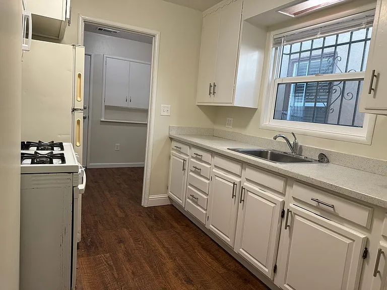3215 Star Ave — Photo 31