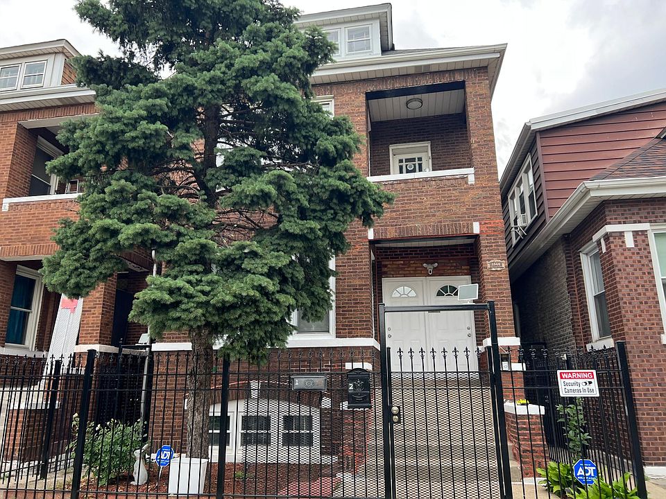 1st image of 3960 S Rockwell St #1