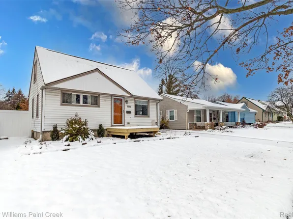 3515 Durham Rd, Royal Oak, MI 48073