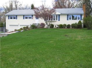 112 Campbell Rd, Trumbull, CT 06611