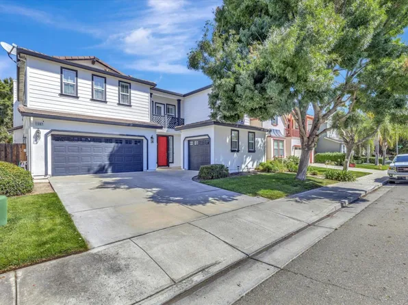 1061 Tulloch Dr, Tracy, CA 95304
