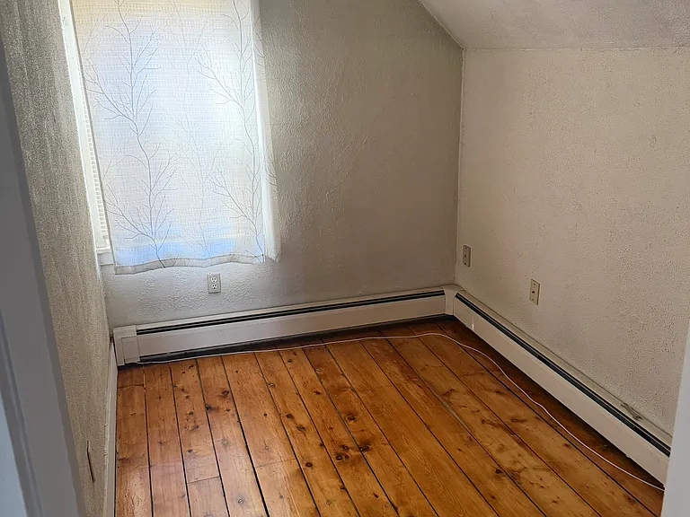 37 North St — Photo 12