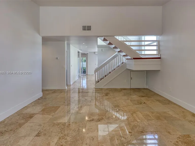 4761 NW 98th Pl — Photo 10