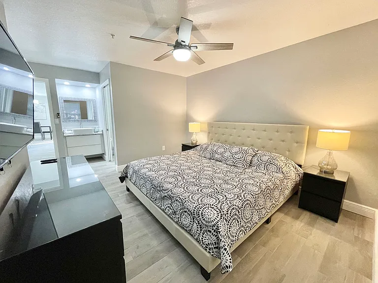 7210 Westpointe Blvd — Photo 9