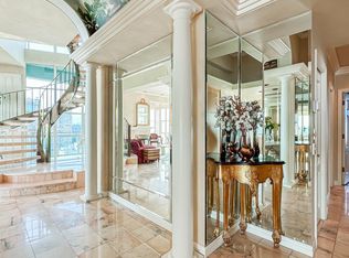 1861 Beach Ave #17, Vancouver, BC V6G 1Z1