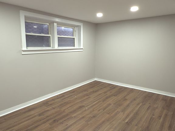 3rd image of 5207 W School St Floor Basement